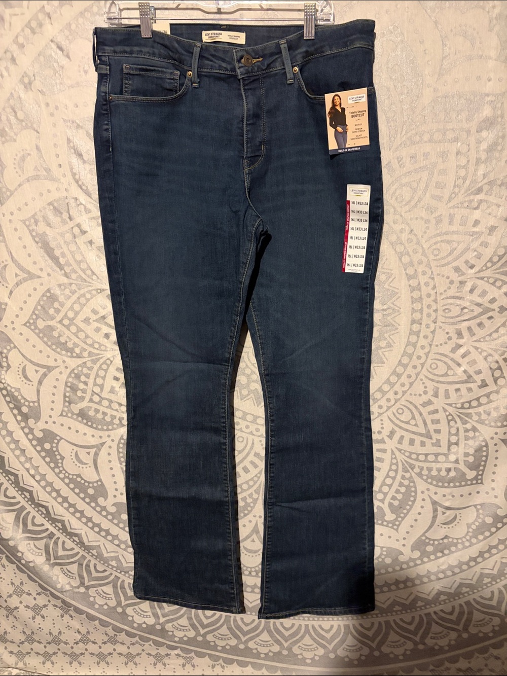 NWT Signature by Levi Strauss Gold Totally Shaping Bootcut Jeans 16L W33 L34